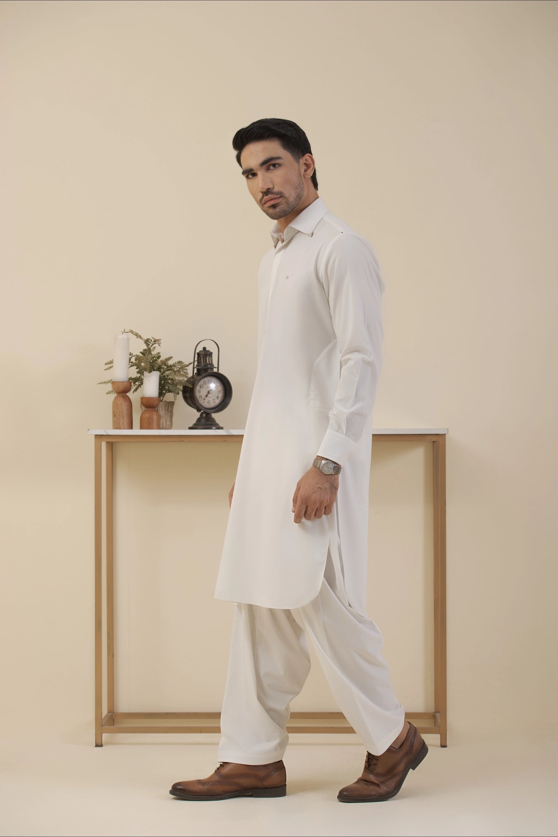 Off White-Shalwar Kameez