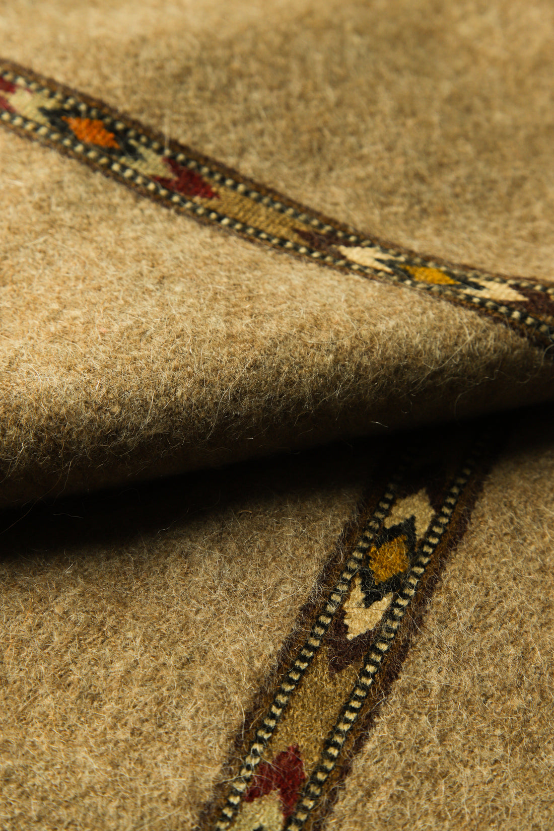 Sheep Wool Dussa Shawl - Camel colour